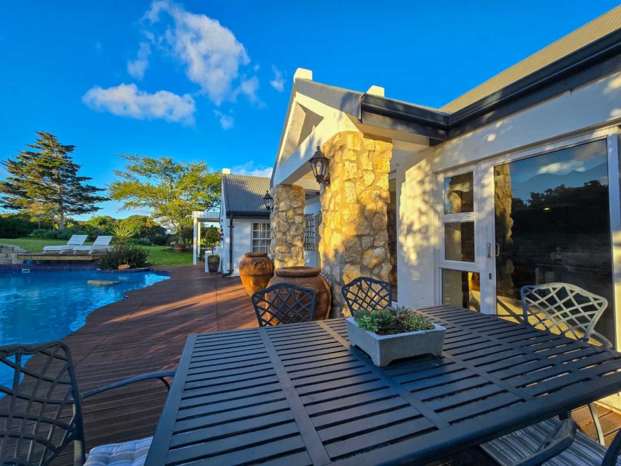 3 Bedroom Property for Sale in Stilbaai Oos Western Cape